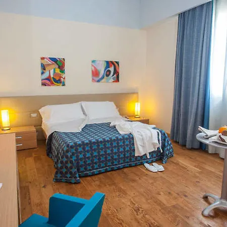 Phi Alcione 酒店 滨海弗兰卡维拉